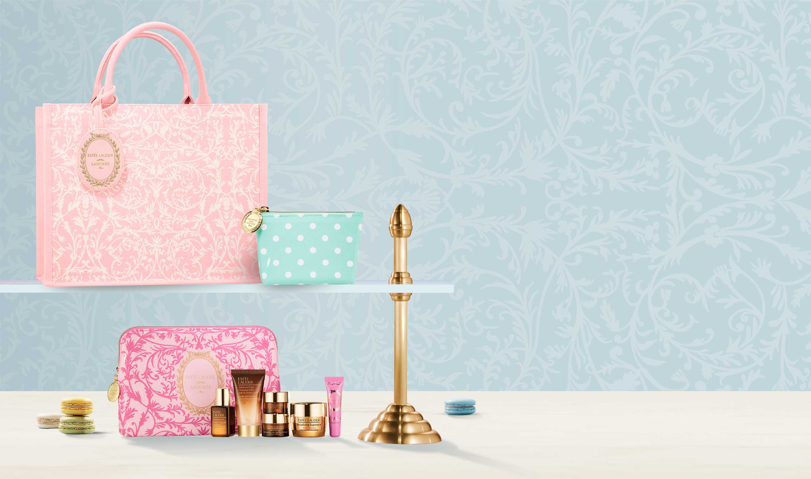 20% OFF* en compras de $2,500. Pouch en todas las compras. Cosmetiquera + 6 Minis en compras de $2,800. Tote Bag x Ladurée en compras de $3,500.